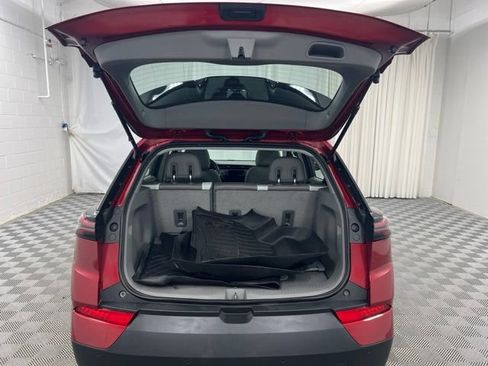 Used 2023 Chevrolet Bolt EUV Premier w/ Sun & Sound Package FWD image 8
