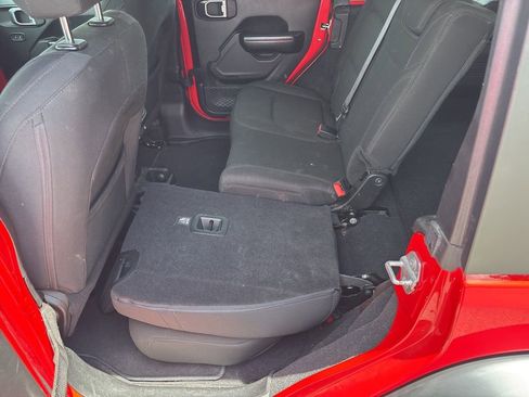Used 2018 Jeep Wrangler Unlimited Sport S AWD/4WD image 30