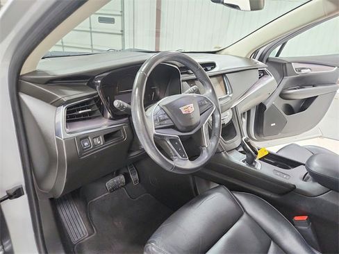 Used 2018 Cadillac XT5 Premium Luxury image 18