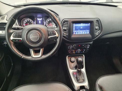 Used 2020 Jeep Compass Latitude w/ Cold Weather Group AWD/4WD image 22