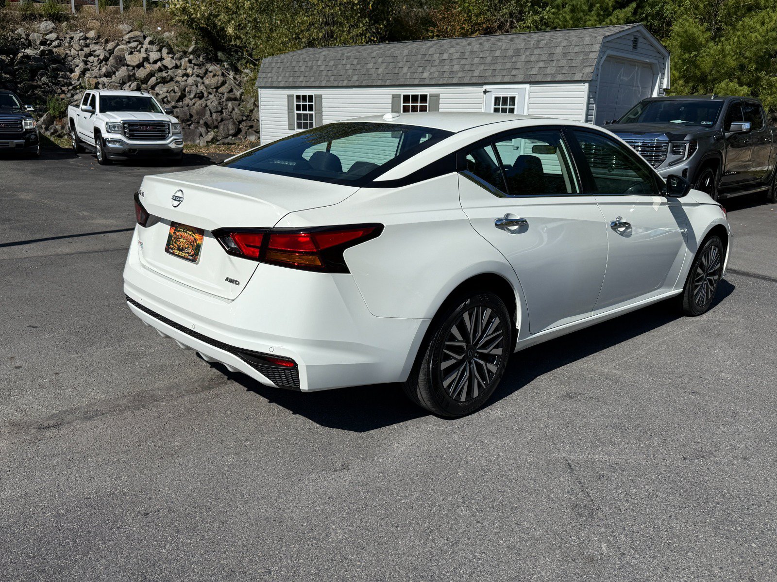 Used 2025 Nissan Altima 2.5 SV AWD/4WD image 5