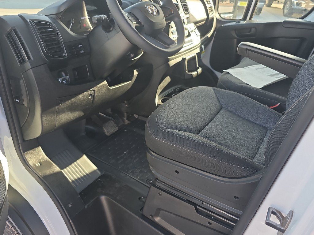 Used 2025 RAM ProMaster 1500 w/ Storage Group FWD image 13