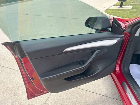 Used 2021 Tesla Model 3 Performance image 21