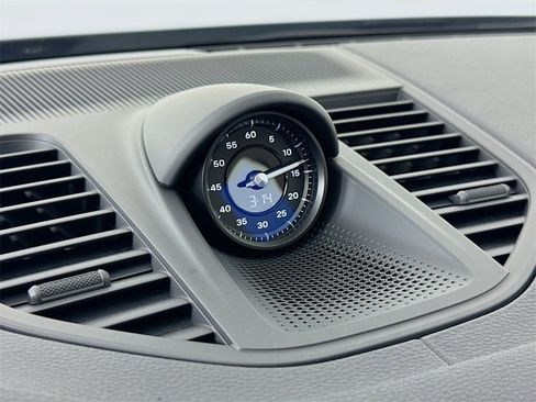 New 2025 Porsche Panamera 4 image 17