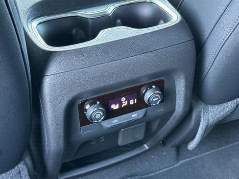 New 2025 Chevrolet Traverse Z71 w/ Enhanced Driving Package image 14