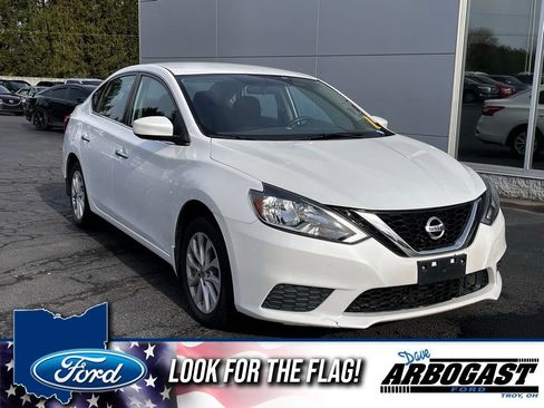 Used 2019 Nissan Sentra SV image 1
