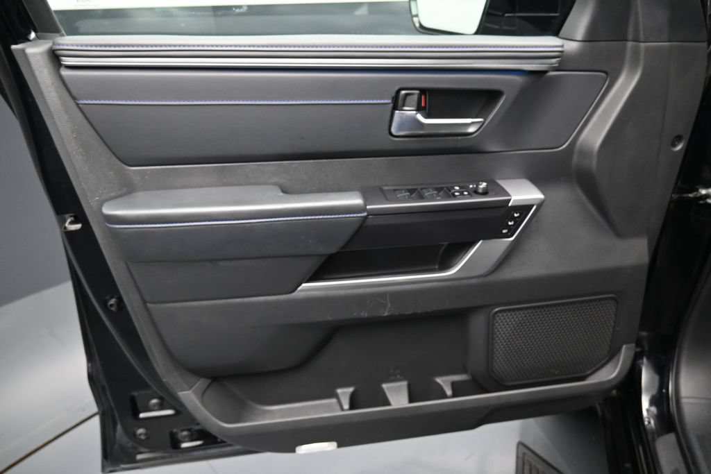 Used 2024 Toyota Tundra Platinum AWD/4WD image 11