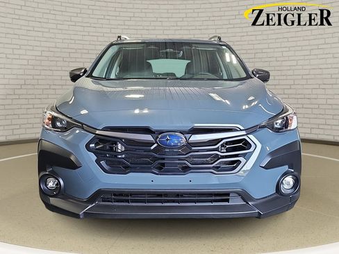 Used 2025 Subaru Crosstrek 2.5i Premium AWD/4WD image 2