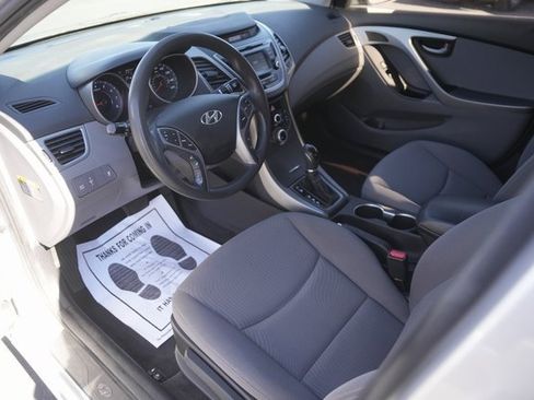 Used 2015 Hyundai Elantra SE w/ Option Group 02 image 8