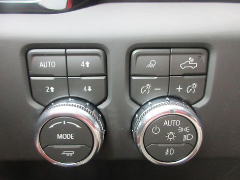 New 2026 GMC Sierra 2500 Denali Ultimate AWD/4WD image 17