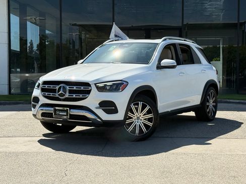 Used 2024 Mercedes-Benz GLE 350 4MATIC image 2
