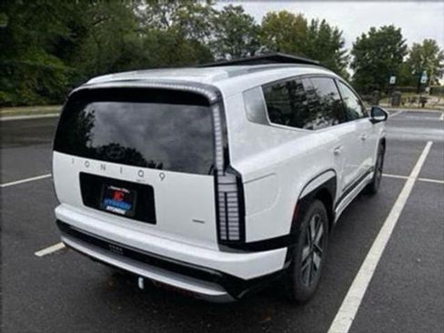 New 2026 Hyundai Ioniq 9 SEL image 5