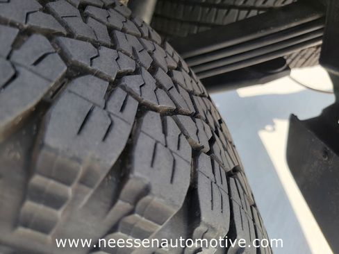 Used 2025 Chevrolet Silverado 2500 Custom w/ Custom Value Package image 30