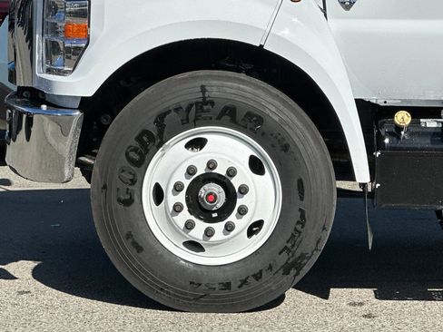New 2027 Ford F650 2WD Regular Cab Super Duty image 22