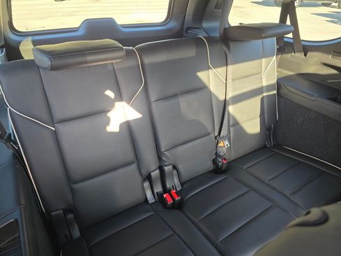 Used 2021 Cadillac Escalade ESV Sport w/ Driver Assist Tech Package AWD/4WD image 41