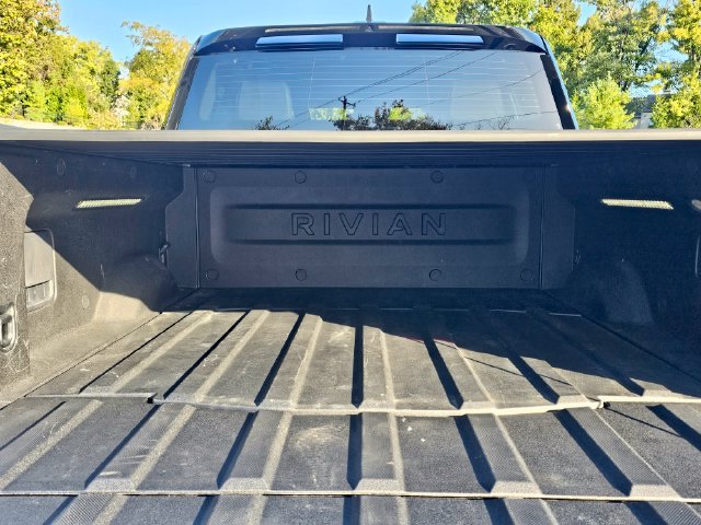Used 2024 Rivian R1T Adventure Dual AWD/4WD image 12