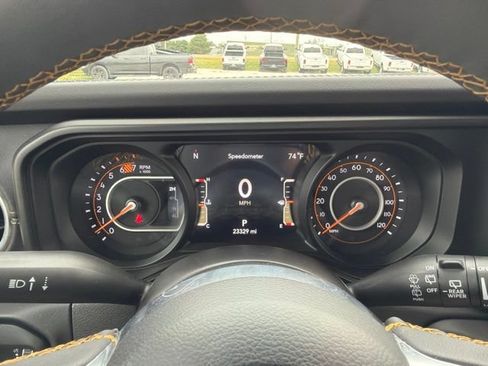 Used 2024 Jeep Wrangler Unlimited Sahara w/ Technology Group AWD/4WD image 14