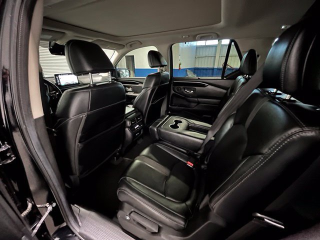 Used 2024 Honda Pilot Touring image 14