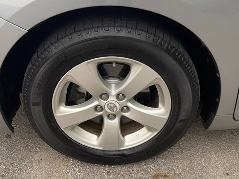 Used 2011 Toyota Sienna LE w/ Towing Pkg FWD image 9