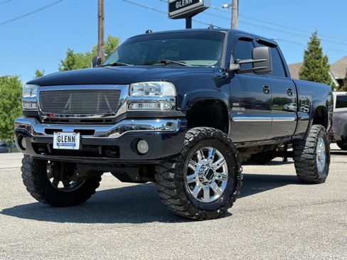 Used 2005 GMC Sierra 2500 SLT w/ Heavy-Duty Power Package AWD/4WD image 26