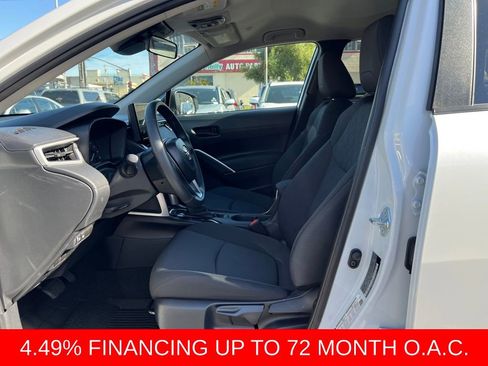 Certified 2025 Toyota Corolla Cross LE image 11