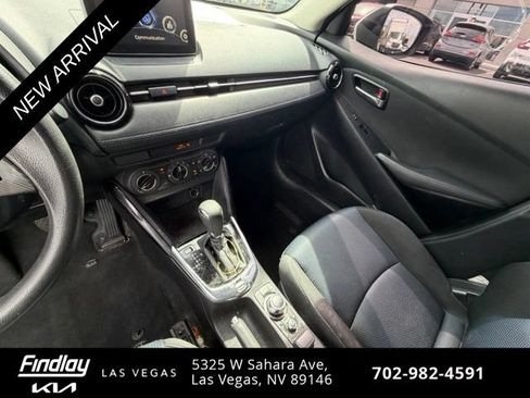 Used 2017 Toyota Yaris iA FWD image 10