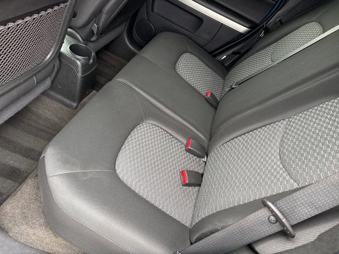 Used 2009 Chevrolet HHR LS image 17