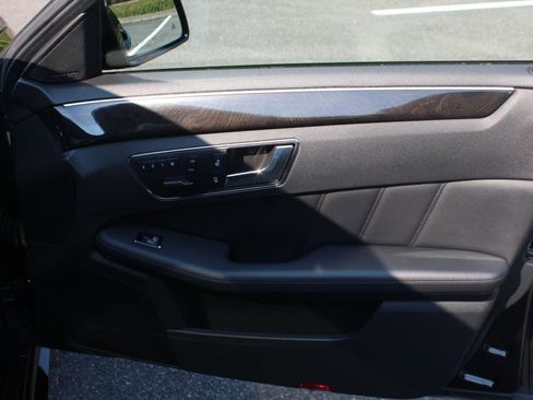 Used 2010 Mercedes-Benz E 63 AMG Sedan image 36