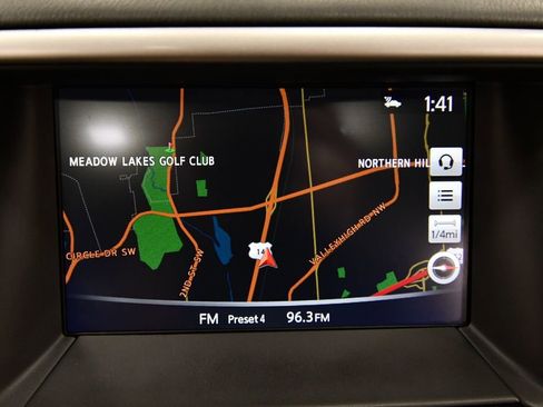 Used 2020 Nissan Pathfinder SL image 25