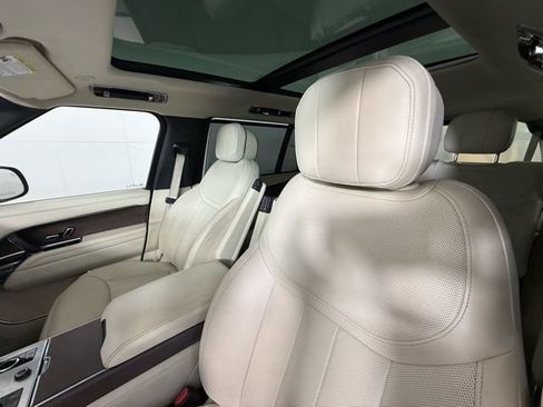 Used 2023 Land Rover Range Rover Long Wheelbase SE AWD/4WD image 7