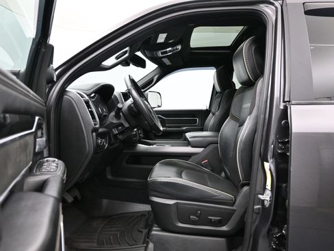 Used 2022 RAM 2500 Laramie AWD/4WD image 9