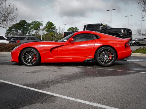 Used 2013 SRT Viper GTS w/ GTS Laguna Interior Pkg image 7