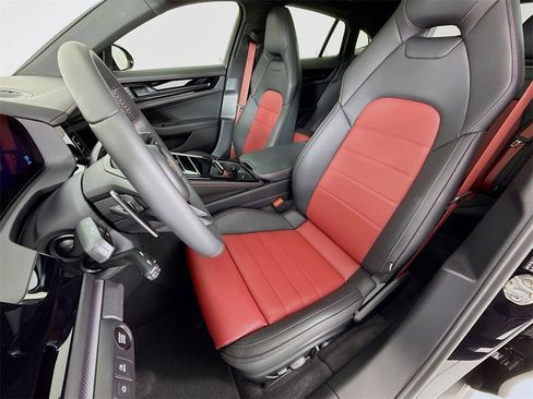 New 2026 Porsche Panamera image 5