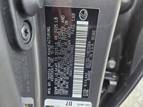 New 2025 Lexus ES 350 image 30