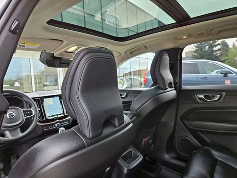Certified 2023 Volvo XC60 B5 Plus w/ Climate Package AWD/4WD image 18