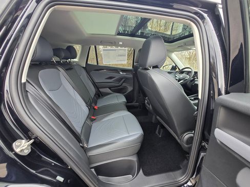 New 2026 Volkswagen Tiguan SE AWD/4WD image 11