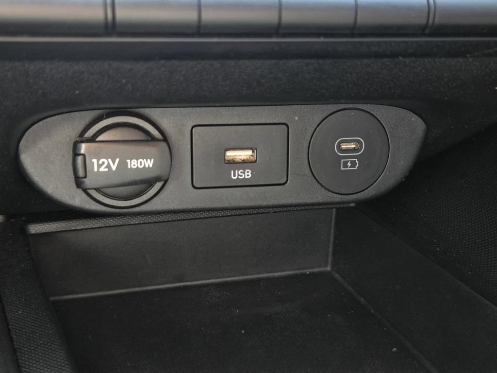 Used 2024 Hyundai Elantra SEL FWD image 24