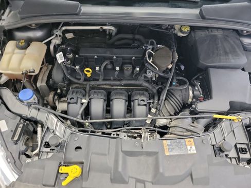 Used 2016 Ford Focus SE w/ Reverse Sensing Package FWD image 24