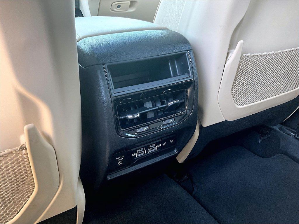 Used 2023 Jeep Grand Cherokee 4WD 4xe image 28