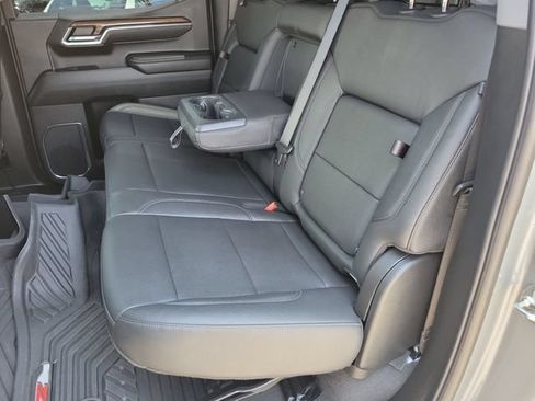 Used 2025 Chevrolet Silverado 1500 LT Trail Boss w/ LT Trail Boss Premium Package AWD/4WD image 26