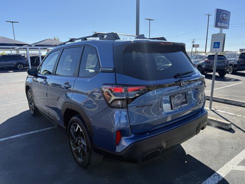 Used 2025 Subaru Forester Limited image 5