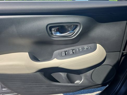 Certified 2024 Honda HR-V LX image 25