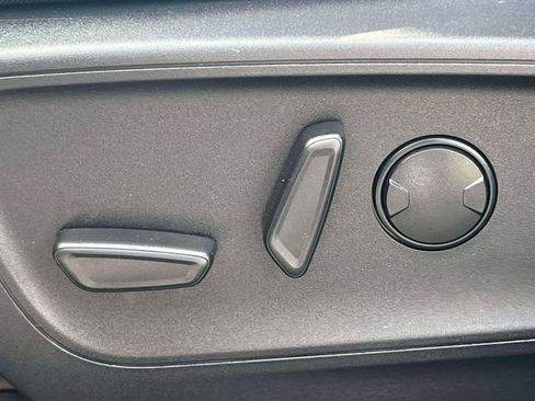 Used 2025 Ford Escape ST-Line FWD image 23