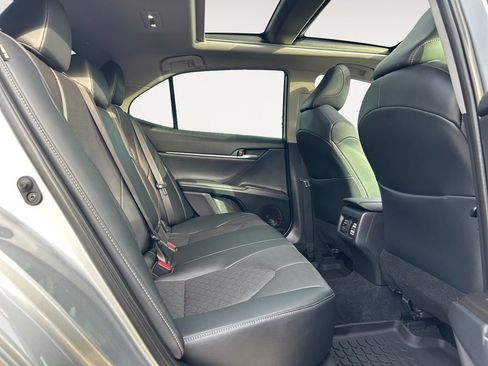 Used 2022 Toyota Camry XSE w/ Navigation Package FWD image 11