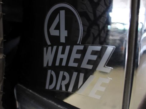 Used 2017 Jeep Wrangler Sport image 21