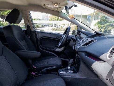 Used 2013 Ford Fiesta SE image 11