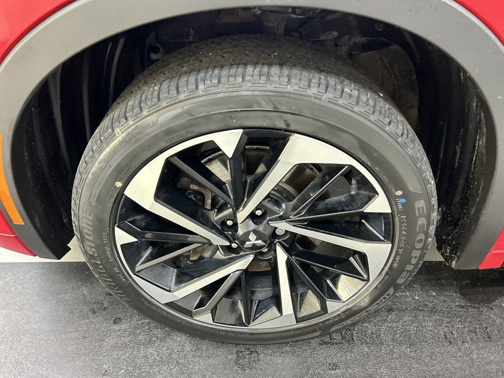 Used 2024 Mitsubishi Outlander SEL AWD/4WD image 8