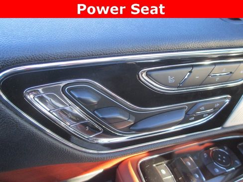 Used 2020 Lincoln Navigator L Reserve w/ Luxury Package image 28