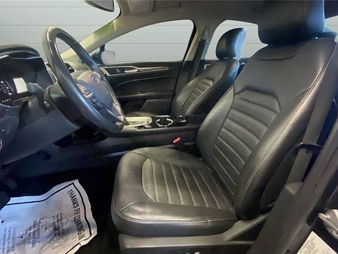 Used 2016 Ford Fusion SE w/ Equipment Group 202A image 10