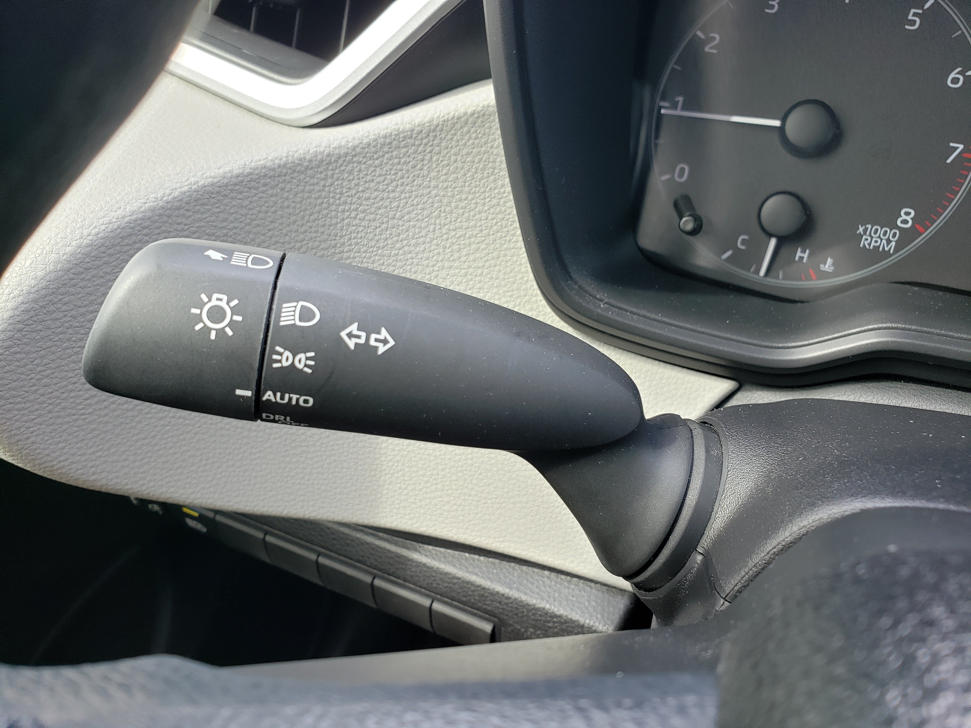 Used 2025 Toyota Corolla LE FWD image 16